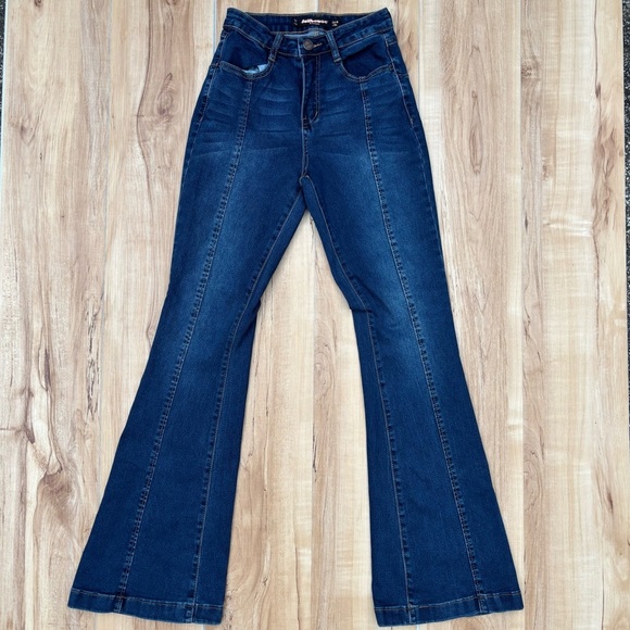 Dollhouse Denim - Dollhouse Dark Wash Flare Wide Leg Blue Jeans Size 3/4